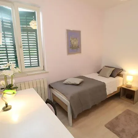 Comfort & Bright 3 Bedroom Апартаменты *
