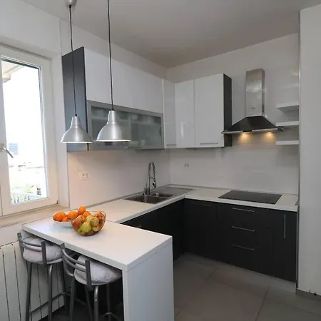 Апартаменты Comfort & Bright 3 Bedroom